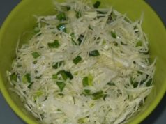 Дали се става шеќер во кафеанска салата од зелка? Еве го одговорот на вечната дилема