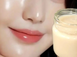 КВАСЕЦОТ ДЕЛУВА ЗА 3 МИНУТИ…Ги брише брчките…Ефикасно дејство дури и кај 70 годишни