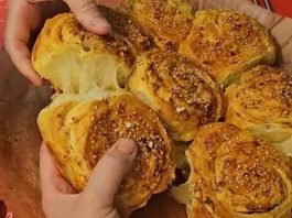 Погача со сирење на најлесен можен начин, без оклагија, само со раце…Многу вкусна и декоративна