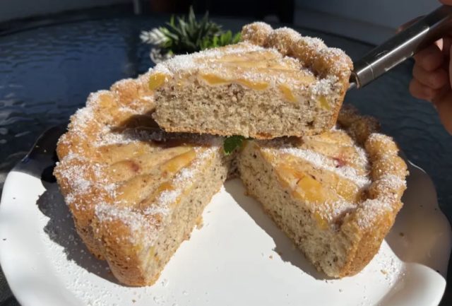 колач со праски