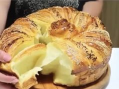 Плисирана погача како од бајка, мека и се двои на конци, совршена и неодолива…