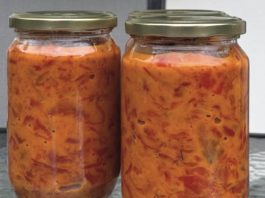 Бабина лутеница, прсти да излижеш!