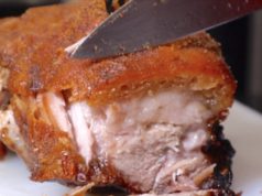 Кожата крцка како чипс, а месото сочно и меко како локум…Свинско од рерна…