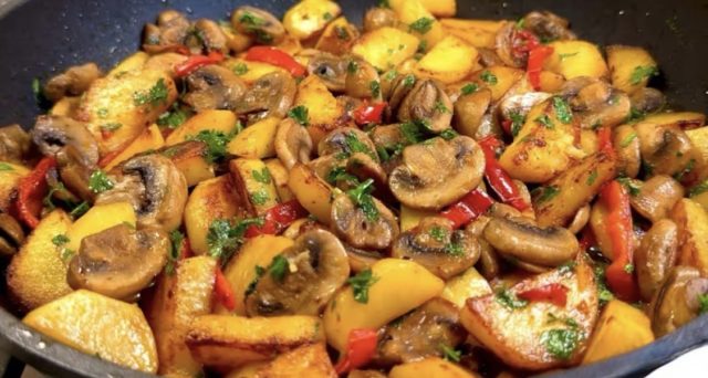 посни печурки со компири