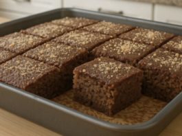 Посен чоколаден колач со џем…Брз, едноставен и сочен со состојки кои секогаш ги имате в кујна