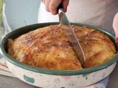 Кралица гибаница со фета сирење, како на сонце печена, крцкава и вкусна, се топи во уста