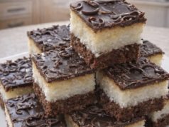 Брз колач со кокос – мек и сочен десерт готов за 10 минути