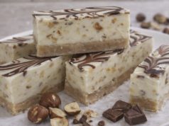 Лешник-штaнгли со кремасти слоеви и богат лешников вкус