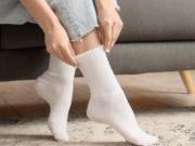 Линии од чорапи на нозете? Лекарите предупредуваат: не игнорирајте ги овие знаци