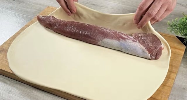 свинско филе во тесто
