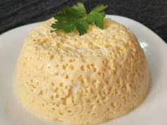 Луксузен пенест омлет од само 2 состојки – без масло, без рерна, совршен за појадок