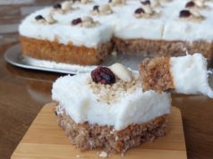 Колач на чаша – најекономичниот домашен десерт што секогаш успева