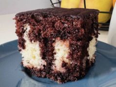 Жедна монахиња – старински сочен колач со чоколаден прелив што се топи однатре