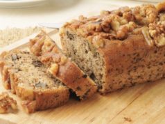 4 домашни рецепти за посен банана леб што останува мек и следниот ден