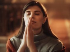 Зошто Бог не ги услишува сите молитви? Отец Дејан открива кои желби не можат да добијат Божји благослов