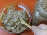 Стар домашен рецепт за коски: хранлива смеса со лен, сусам и мед