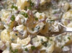 Посна компир салата што секогаш успева – кремаста, вкусна и подготвена за 20 минути