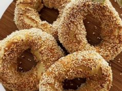 Традиционални варени ѓевреци со сусам: Тајната за крцкава кора и мека внатрешност