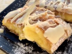 Брз посен десерт што сите го бараат: Пита со јаболка и ванила пудинг готова за 30 минути