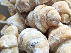 Посни слатки кифлички со џем и ореви – меки, мирисни и совршени за секоја пригода