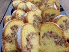 Миризлив куглоф со јаболка и ореви – рецепт што секогаш успева