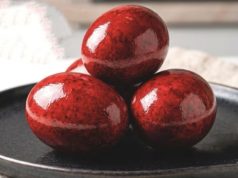 7 природни начини за боење велигденски јајца што изгледаат луксузно велигденски јајца