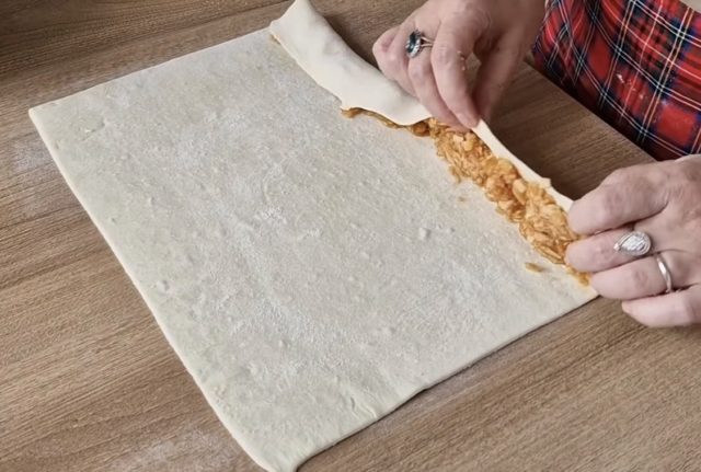 десерт со јаболка