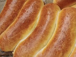 Домашни кифли што остануваат меки со денови – едноставен рецепт со природен квасец школски кифли