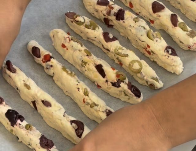 стапчиња со маслинки