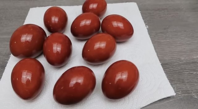 велигденски црвени јајца