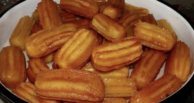 тулумби Тулумби: крцкави однадвор, меки и шупливи однатре