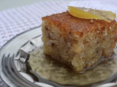 Традиционална раванија со гриз и ореви – сочен парен колач со совршен шербет (проверен рецепт) раванија