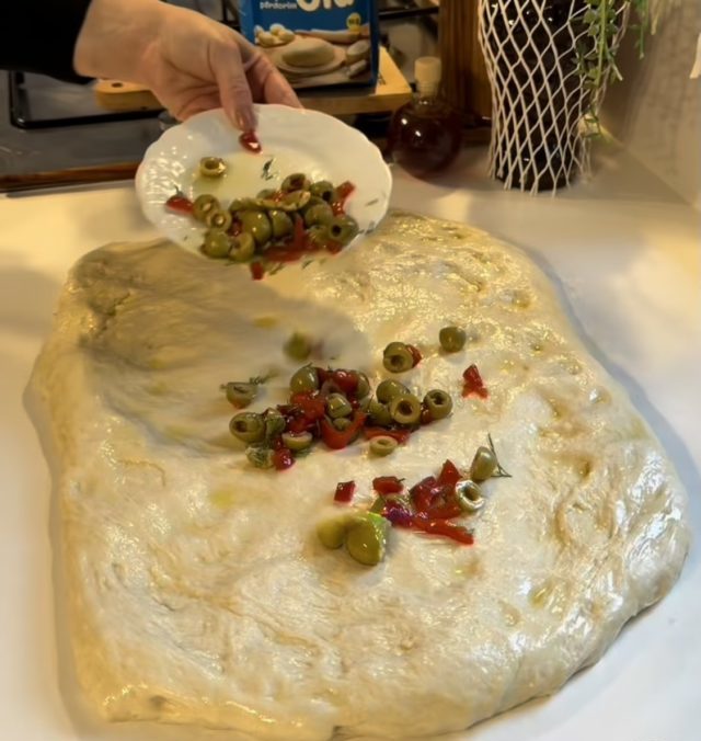 леб со маслинки