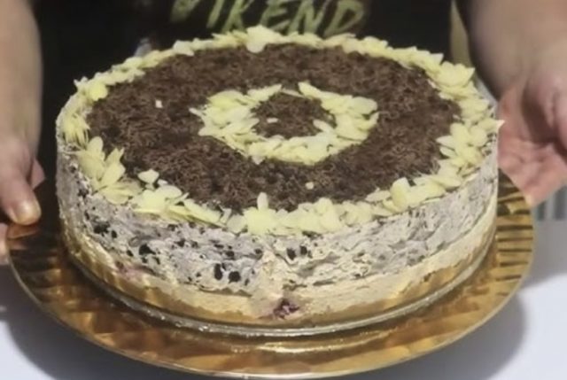 сладолед торта без печење