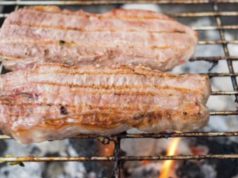 Како да ја исчистите скарата за неколку минути без хемикалии: едноставен трик со 2 состојки скара