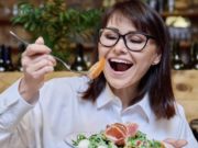 Зошто истото јадење секој ден може да помогне во слабеење – едноставна стратегија што дава резултати фиксирано јадење