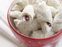 кифли со џем
