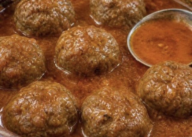 meatballs in tomato sauce