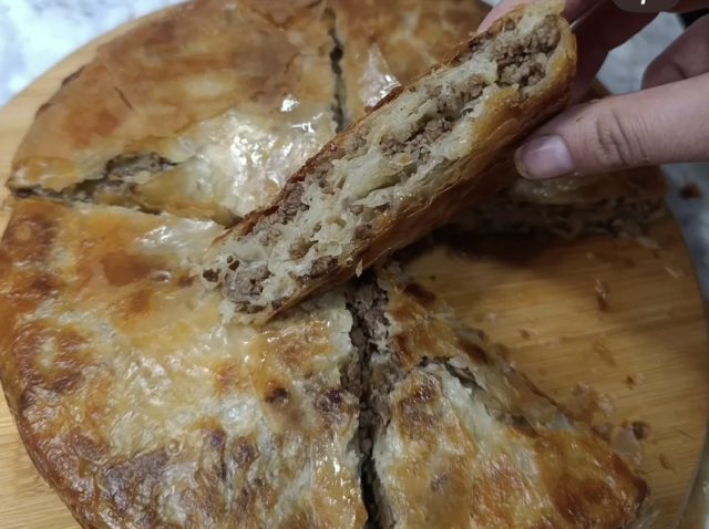 бурек со месо