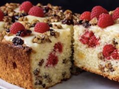 5-Minute Fruit and Walnut Cake: Soft, Moist and Perfect for Breakfast or Coffee Time Fruit and Walnut Cake