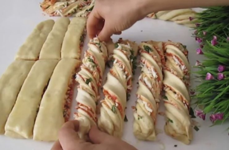 Twisted Pizza Rolls