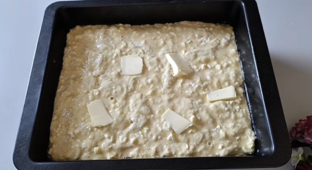 pita so sirenje pred pecenje